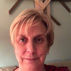 Meet your Posher, Debbie